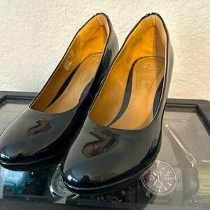 Clarks collection soft cusion heels.